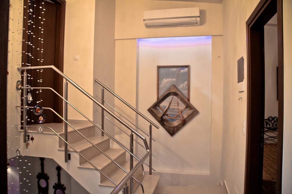 Sea View Beachfront Villa Maria Гуве Экстерьер фото